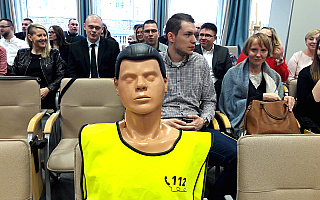 Numer 112 zdał egzamin na 5! Olsztyńscy operatorzy odebrali już prawie 2,5 miliona zgłoszeń